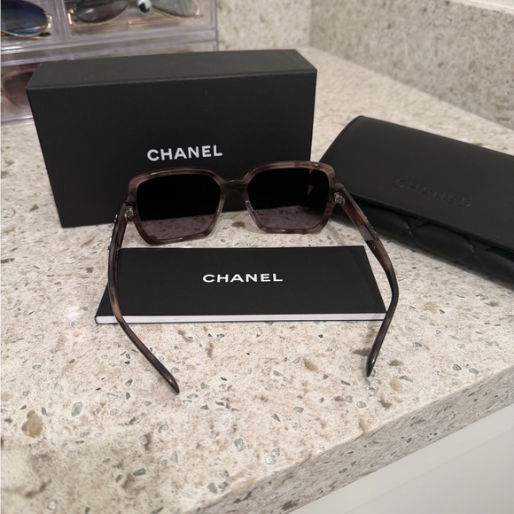 CHANEL Oversized Square Sunglasses in Dark Brown with Gradient Lenses main image 8